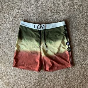 Hurley Phantom 18” Kingston Boardshorts - Size 32